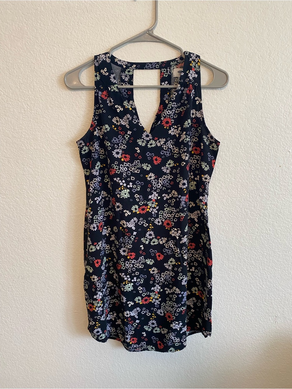 Old Navy Navy Floral Keyhole Mini Dress